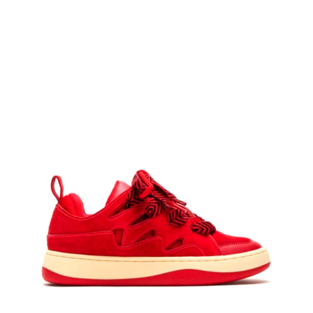 ISO roaring red steve madden 6.5